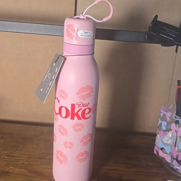 Owala Diet Coke 24oz Steel Freesip Twist Special Editon Kisses Nwt - Picture 2 of 4
